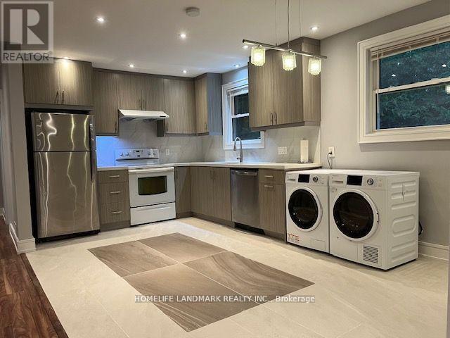 344 Horsham Ave in Toronto, ON - Building Photo - Building Photo