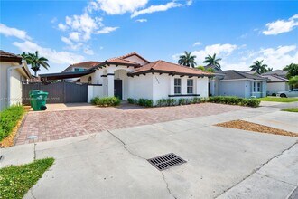 12955 NW 8th Ln in Miami, FL - Building Photo - Building Photo
