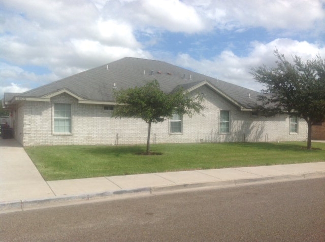 1513 Prosperity Dr in Edinburg, TX - Building Photo