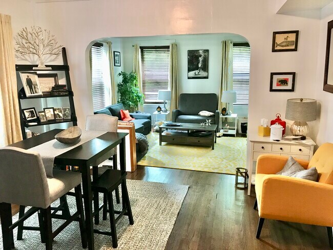4535 N Lincoln Ave, Unit 2