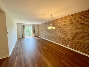 600 W Russell St in Barrington, IL - Building Photo - Building Photo