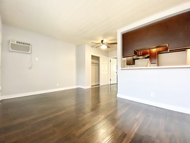 5741 Virginia Ave in Los Angeles, CA - Building Photo - Building Photo