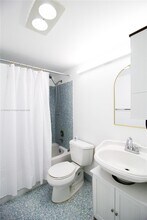 319 Newport V in Deerfield Beach, FL - Building Photo - Building Photo