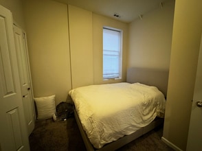 2746 W Le Moyne St, Unit 2F in Chicago, IL - Building Photo - Building Photo