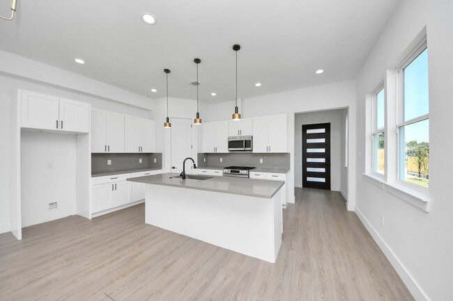 property at 4129 E Toliver St