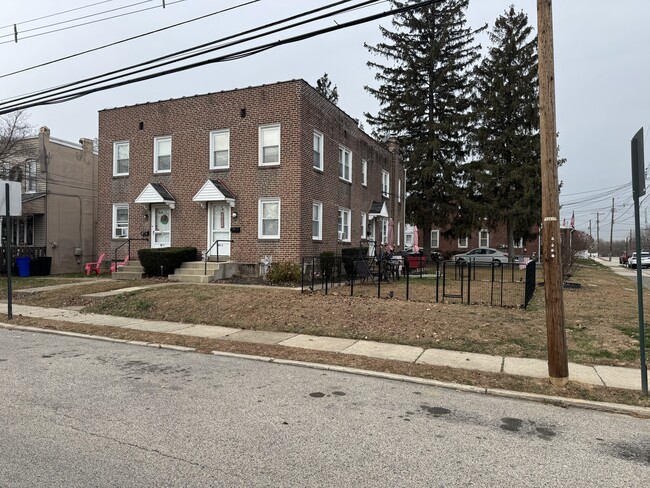 59 Fairview Rd, Unit 59 Fairview Ave Apt 1