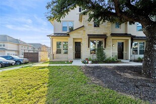 13800 Lyndhurst St in Austin, TX - Building Photo