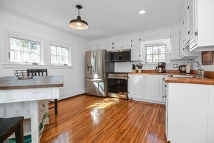 6 Mill Ln in Rockport, MA - Building Photo