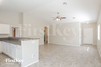 911 W Lydia Ln in Phoenix, AZ - Building Photo - Building Photo