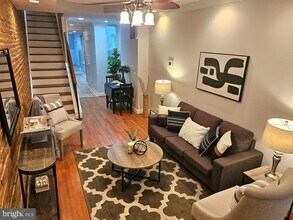 214 E Barney St in Baltimore, MD - Building Photo - Building Photo