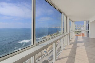 939 Coast Blvd in San Diego, CA - Building Photo