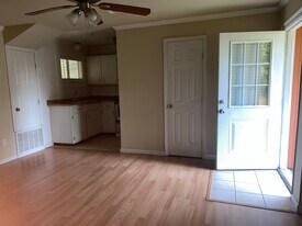 412 Cedar Grove Ave in Picayune, MS - Building Photo