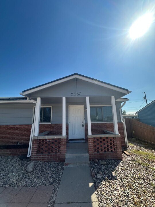 2557 Chimayo Dr in Colorado Springs, CO - Building Photo