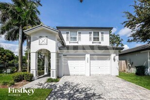 300 NE 36th Avenue Rd in Homestead, FL - Building Photo