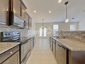 1261 Riverbirch Way in Nashville, TN - Building Photo - Building Photo