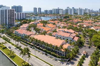 Marina Cove At Harbor Village in Miami, FL - Building Photo - Building Photo