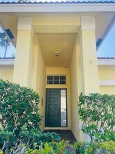 142 Hidden Hollow Terrace in Palm Beach Gardens, FL - Building Photo - Building Photo