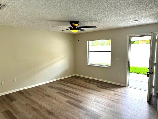 427 Lake Daisy Dr in Winter Haven, FL - Building Photo - Building Photo