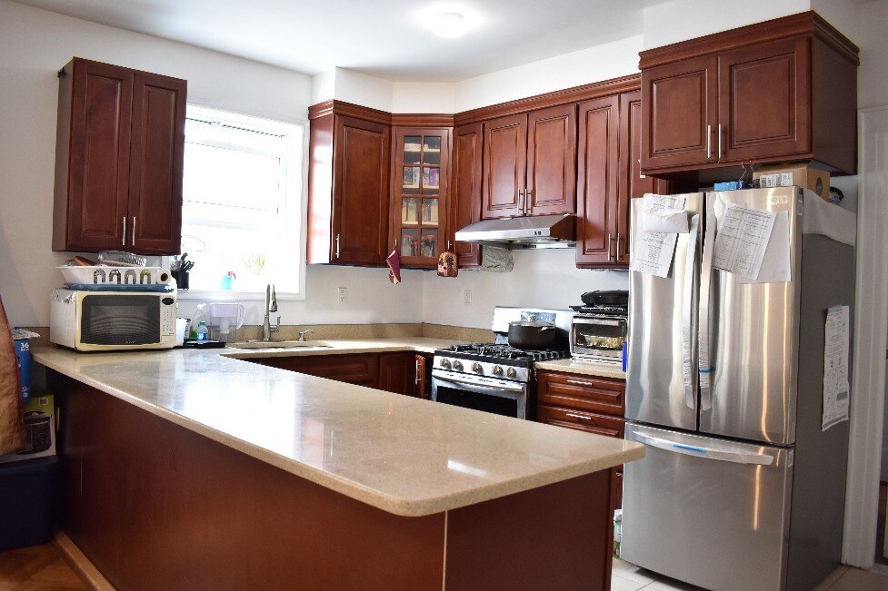 8302 6th Ave in Brooklyn, NY - Building Photo