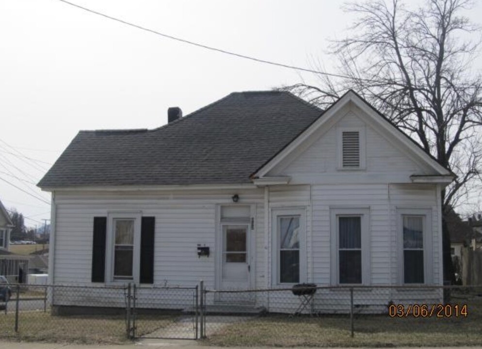 802 Rorer Ave SW in Roanoke, VA - Building Photo