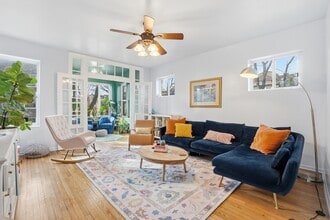 7657 N Greenview Ave in Chicago, IL - Building Photo - Building Photo