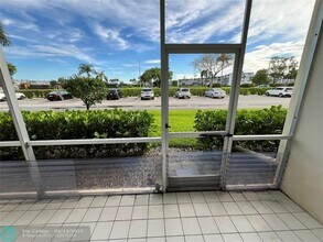 300 Dorset E in Boca Raton, FL - Building Photo - Building Photo