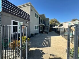 Jamacha Apartments in El Cajon, CA - Building Photo