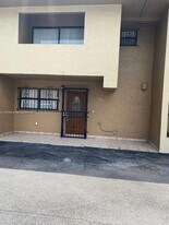 5306 W 26th Ave in Hialeah, FL - Building Photo