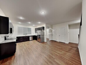 4267 Crestone Peak St in Brighton, CO - Foto de edificio - Building Photo