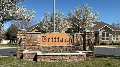 7381 Brittany Town Dr in West Jordan, UT - Building Photo - Building Photo