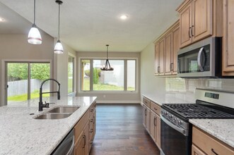 836 S Black Sands Ave in Nixa, MO - Building Photo - Building Photo