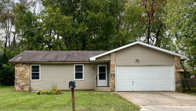 property at 1274 E Rockhill St