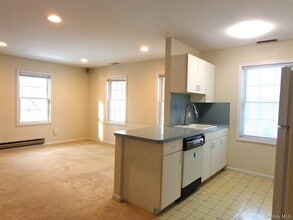 1828 Commerce St in Yorktown Heights, NY - Building Photo - Building Photo