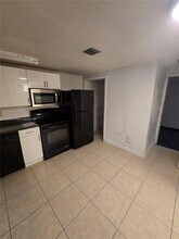 825 Brickell Bay Dr, Unit 849 in Miami, FL - Building Photo - Building Photo