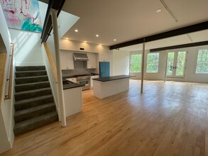 58 Regent St, Unit 1 in Cambridge, MA - Building Photo - Building Photo