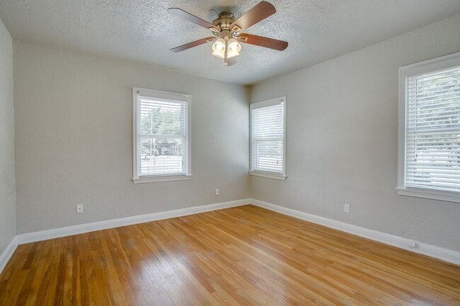 2601 27th St in Lubbock, TX - Foto de edificio - Building Photo