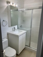 3045 SW 1st St-Unit -3 in Miami, FL - Building Photo - Building Photo