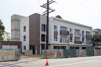 Bloom Magnolia in Long Beach, CA - Building Photo - Building Photo