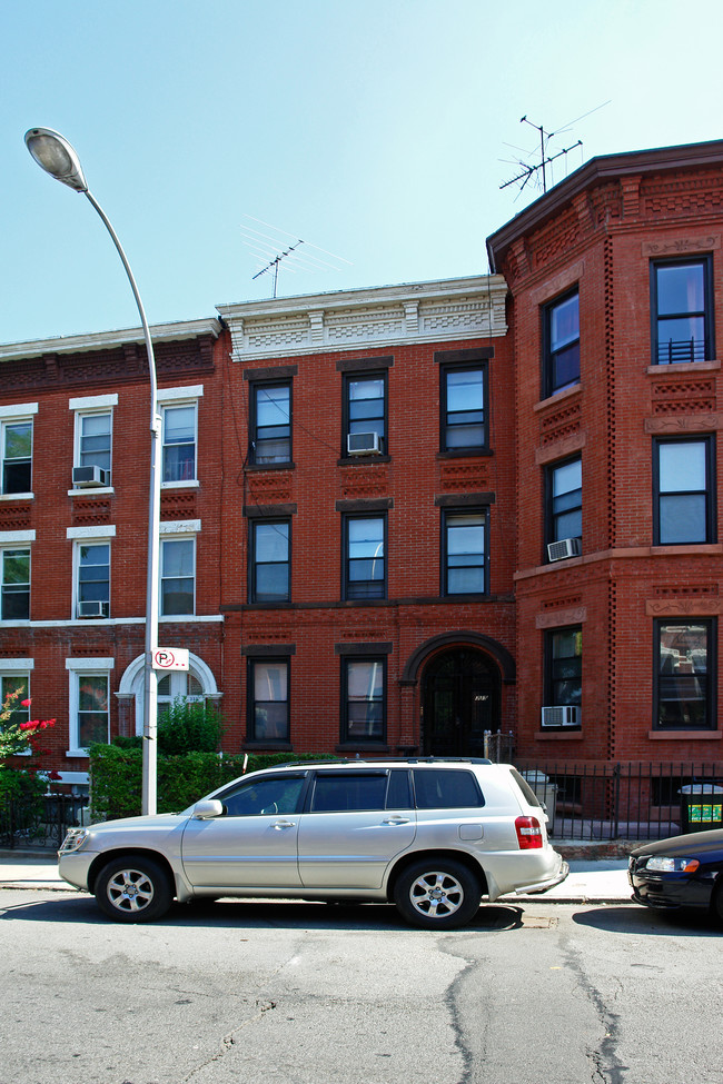 335 15th St in Brooklyn, NY - Foto de edificio - Building Photo