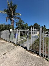 1769 NW 41st St in Miami, FL - Building Photo - Building Photo