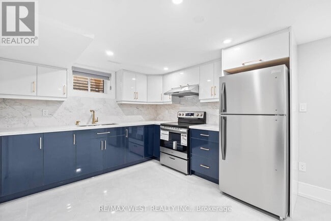 property at 38 Larchmere Ave