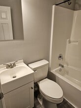 374 Lynn St in Pleasant Hope, MO - Building Photo - Building Photo