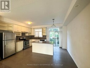 409 Ladycroft Ter in Mississauga, ON - Building Photo - Building Photo