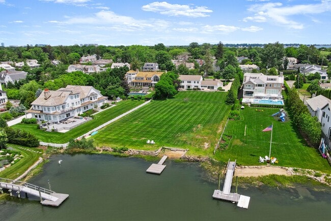 17 Nawthorne Rd in Greenwich, CT - Building Photo - Building Photo