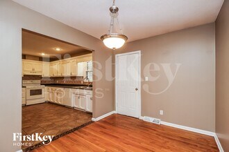 704 Melrose St in Liberty, MO - Building Photo - Building Photo