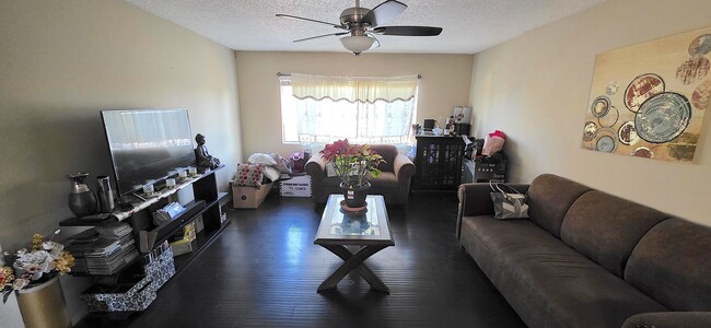 612 S Acacia Ave, Unit B, Unit B