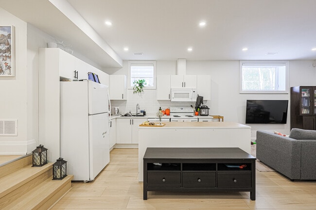 93 Gorman Park Rd, Unit Lower, Unit Lower