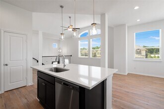 611 Silver Pear Ct in Montgomery, TX - Building Photo - Building Photo