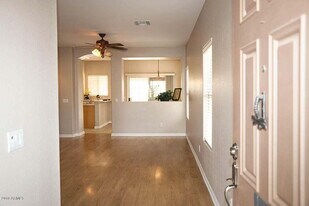 3725 E Remington Dr in Gilbert, AZ - Building Photo