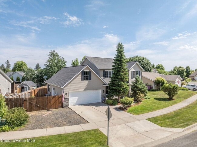 2472 W Warwick Ct in Hayden, ID - Building Photo - Building Photo
